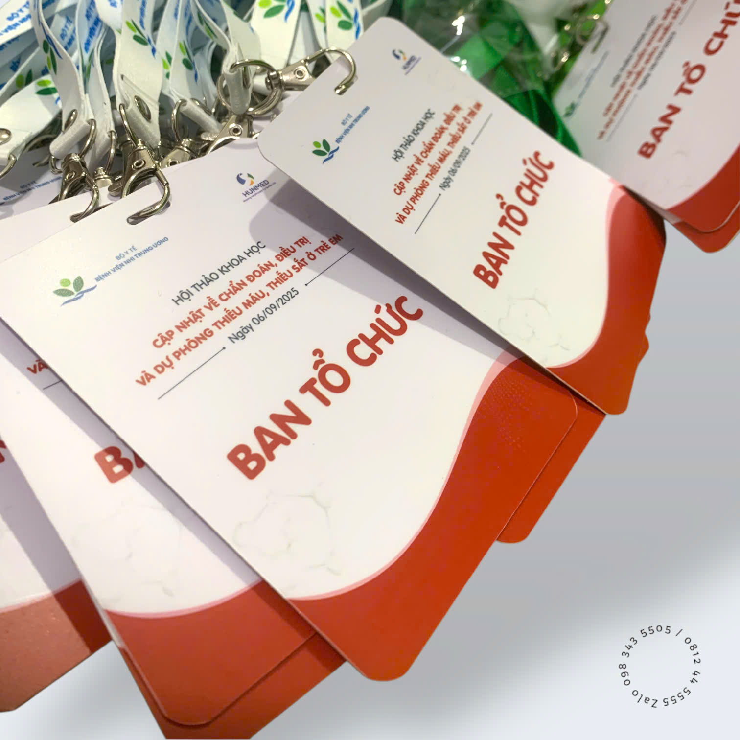 thẻ nhựa đại biểu